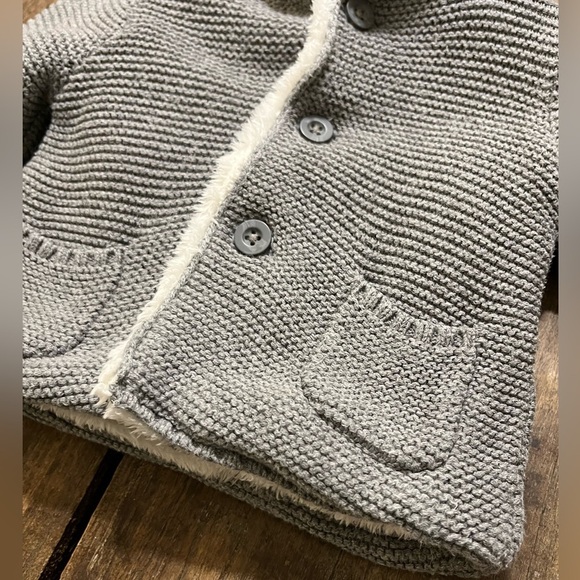 Carter’s Baby Sherpa-Lined Hooded Winter Sweater with 3D Ear | Gray | 6 Mos - Picture 5 of 9